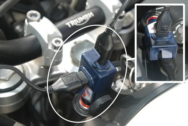 O15-SINGLE #5. OPTIMATE Charger Dual output USB - BMW/Ducati/Triumph