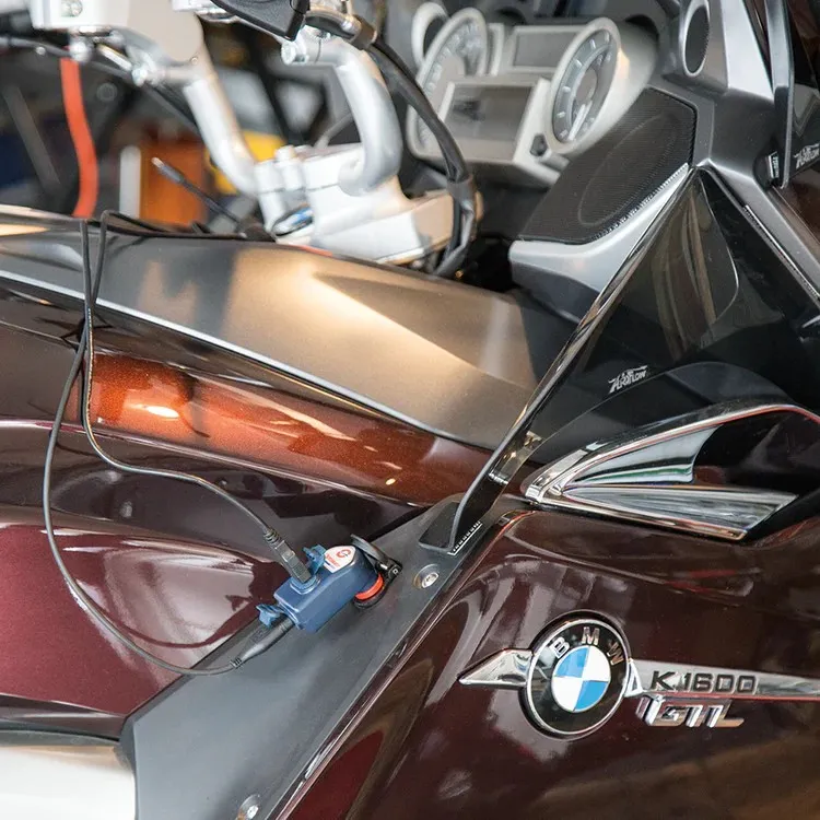O105-SINGLE #5. OPTIMATE Charger Dual Output USB - BMW/Triumph